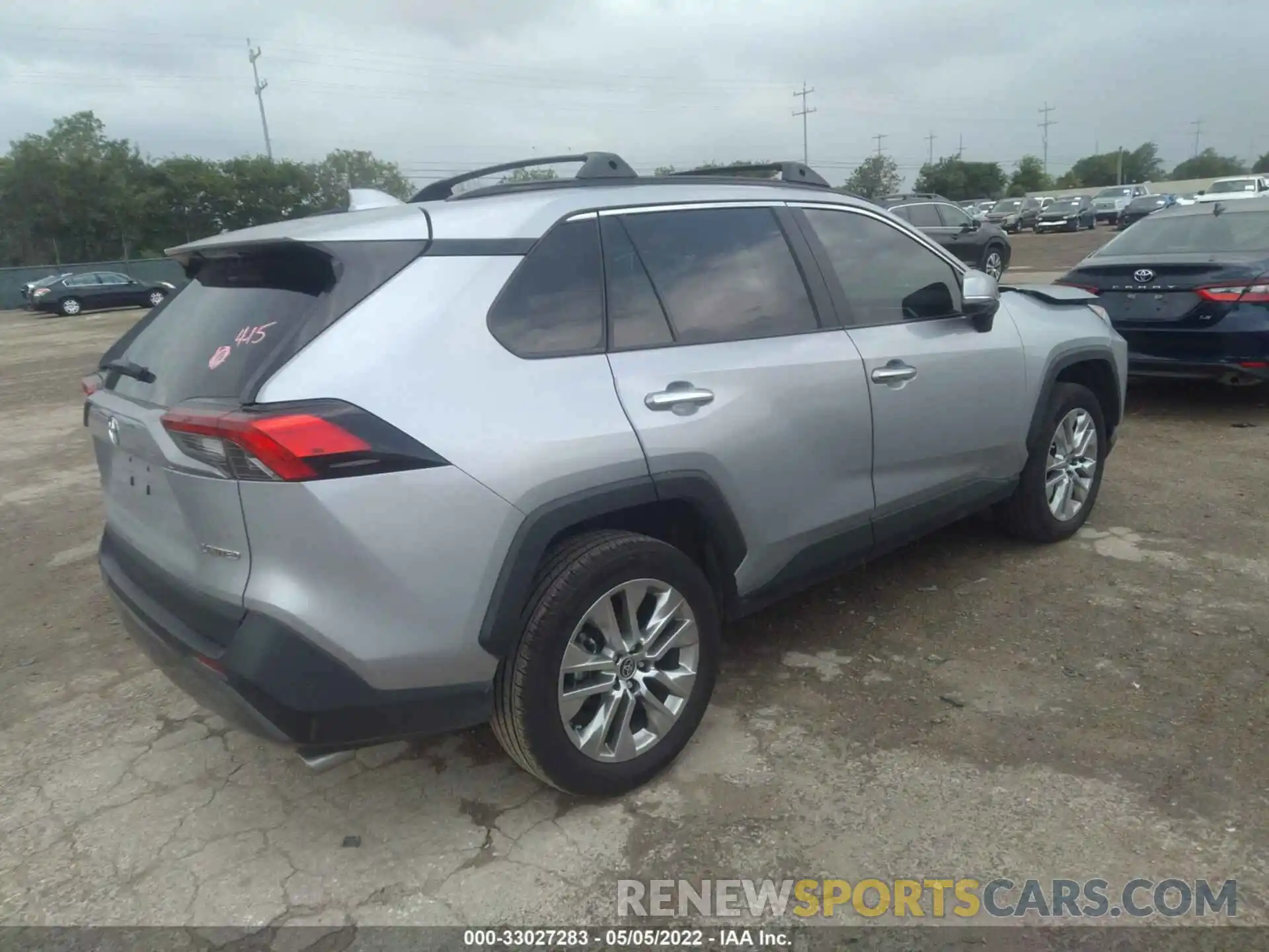 4 Photograph of a damaged car 2T3Y1RFV8MW173788 TOYOTA RAV4 2021