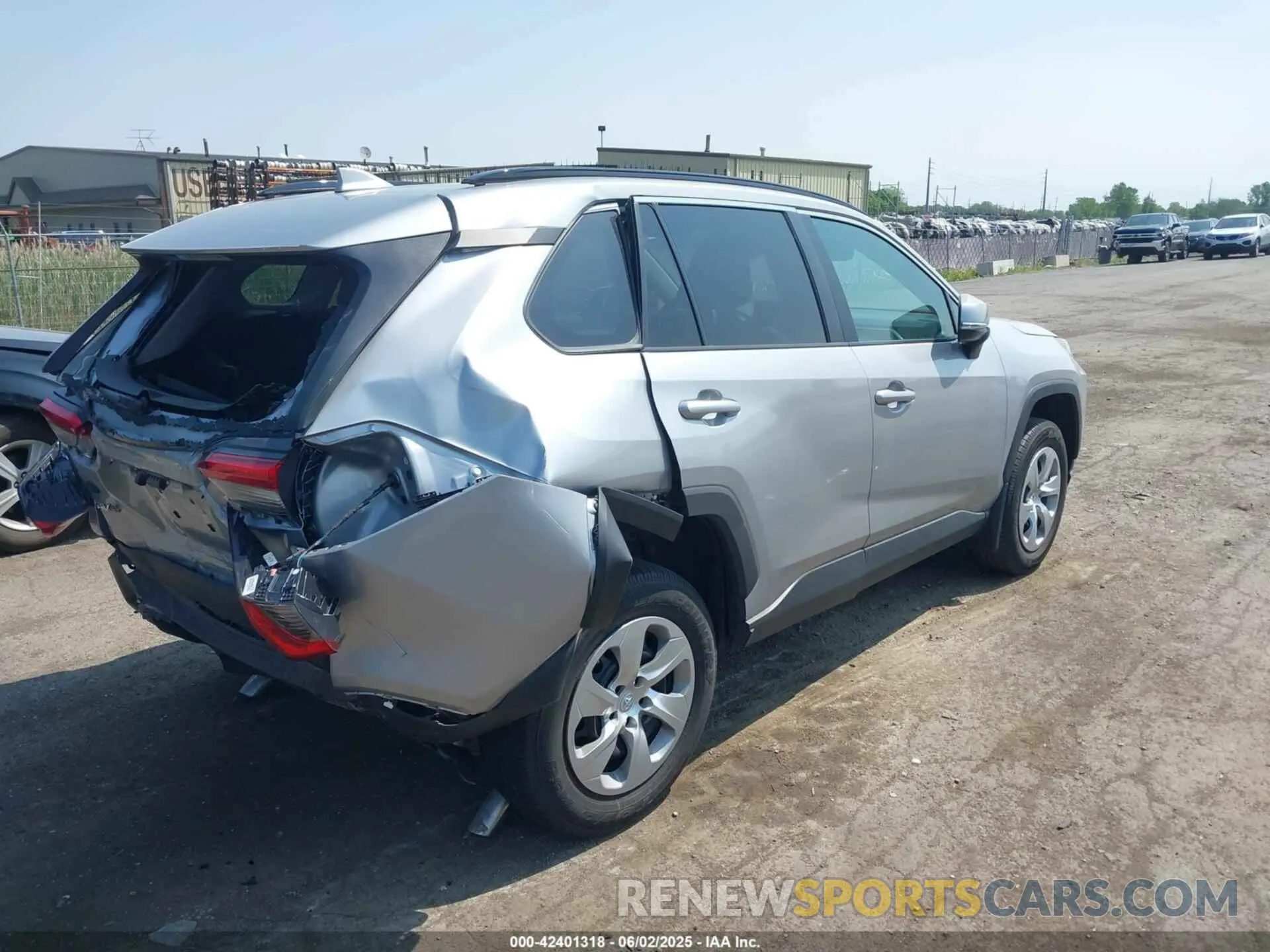 4 Photograph of a damaged car 2T3Z1RFV0MW108518 TOYOTA RAV4 2021