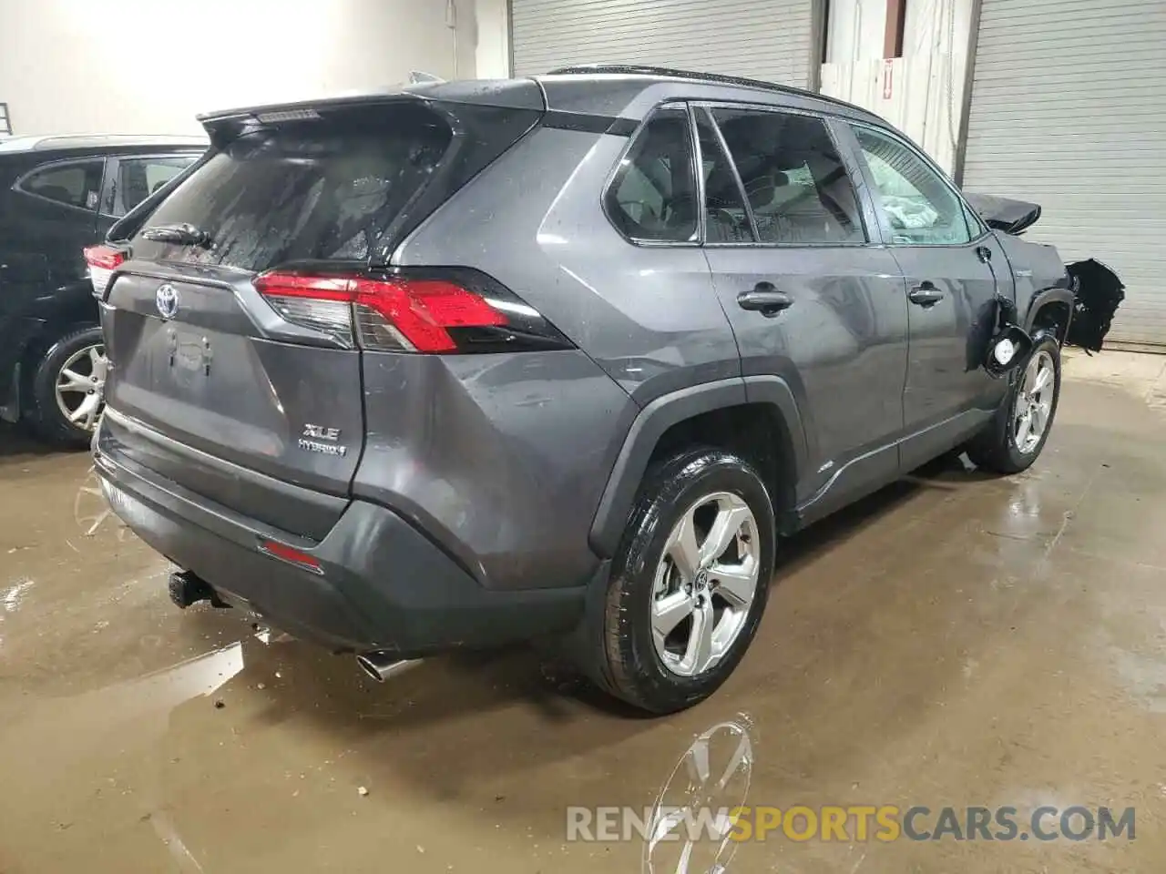 3 Photograph of a damaged car 4T3B6RFV0MU040255 TOYOTA RAV4 2021