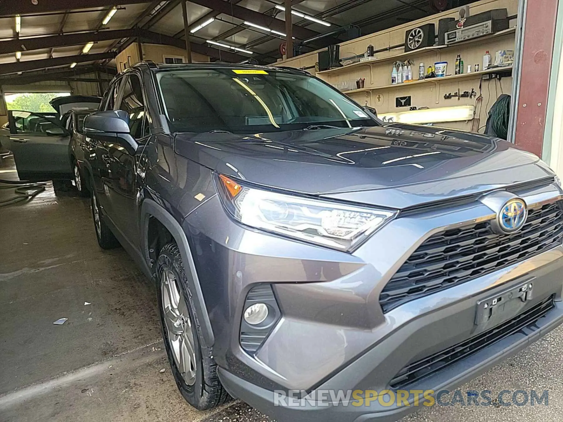 24 Photograph of a damaged car 4T3B6RFV1MU032438 TOYOTA RAV4 2021