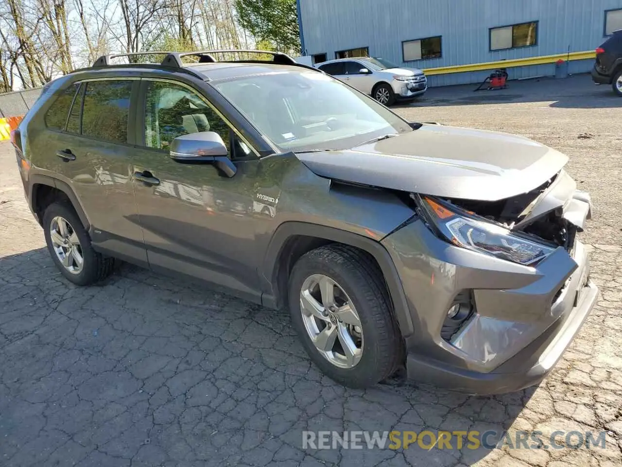 4 Photograph of a damaged car 4T3B6RFV1MU042547 TOYOTA RAV4 2021