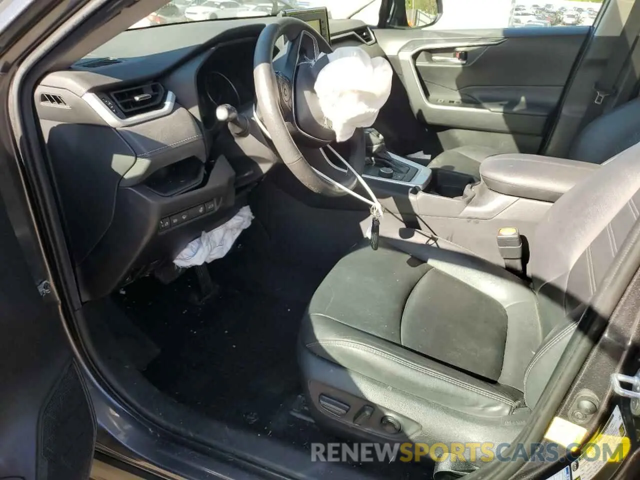 7 Photograph of a damaged car 4T3B6RFV1MU042547 TOYOTA RAV4 2021