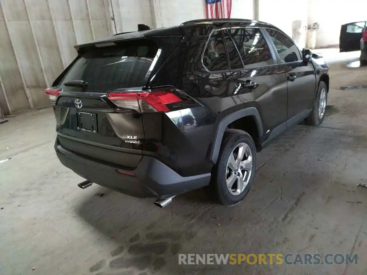 4 Photograph of a damaged car 4T3B6RFV2MU035770 TOYOTA RAV4 2021