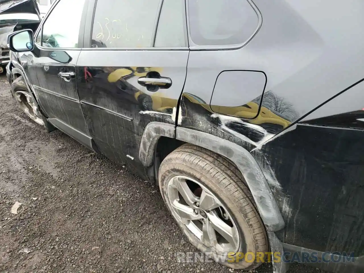 9 Photograph of a damaged car 4T3B6RFV3MU031579 TOYOTA RAV4 2021