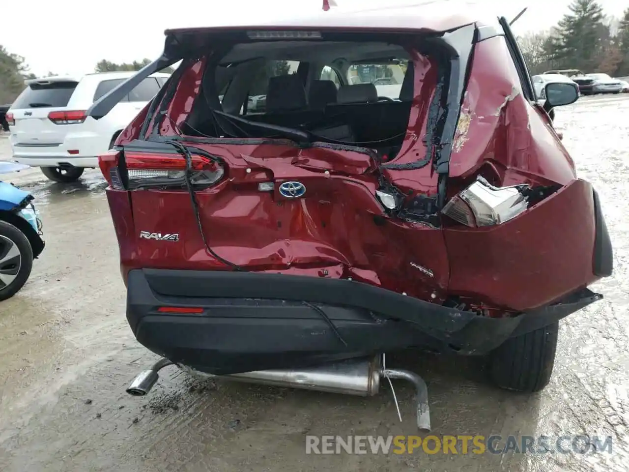 9 Photograph of a damaged car 4T3B6RFV3MU045899 TOYOTA RAV4 2021