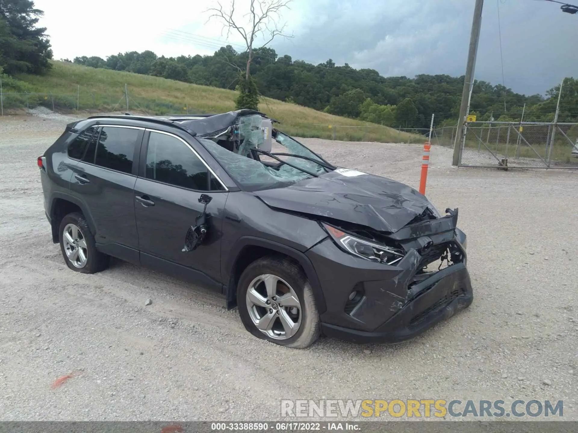 1 Photograph of a damaged car 4T3B6RFV4MU047595 TOYOTA RAV4 2021