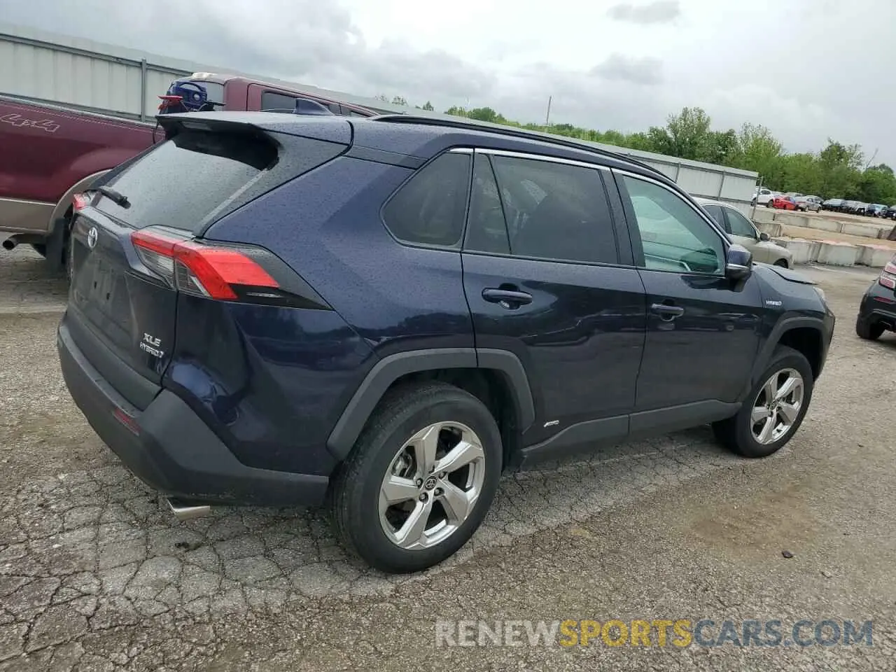 3 Photograph of a damaged car 4T3B6RFV4MU059746 TOYOTA RAV4 2021