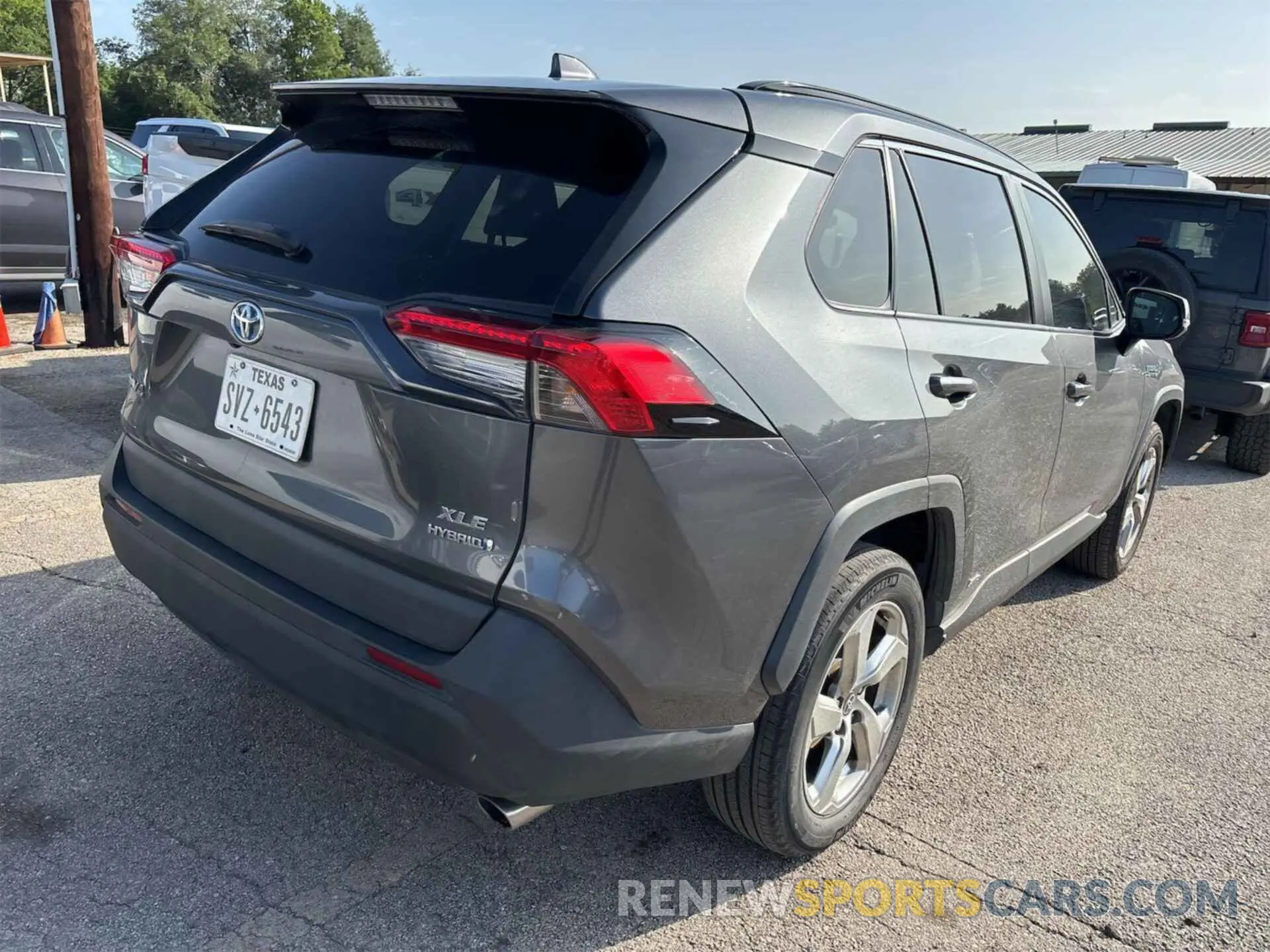 12 Photograph of a damaged car 4T3B6RFV5MU032099 TOYOTA RAV4 2021