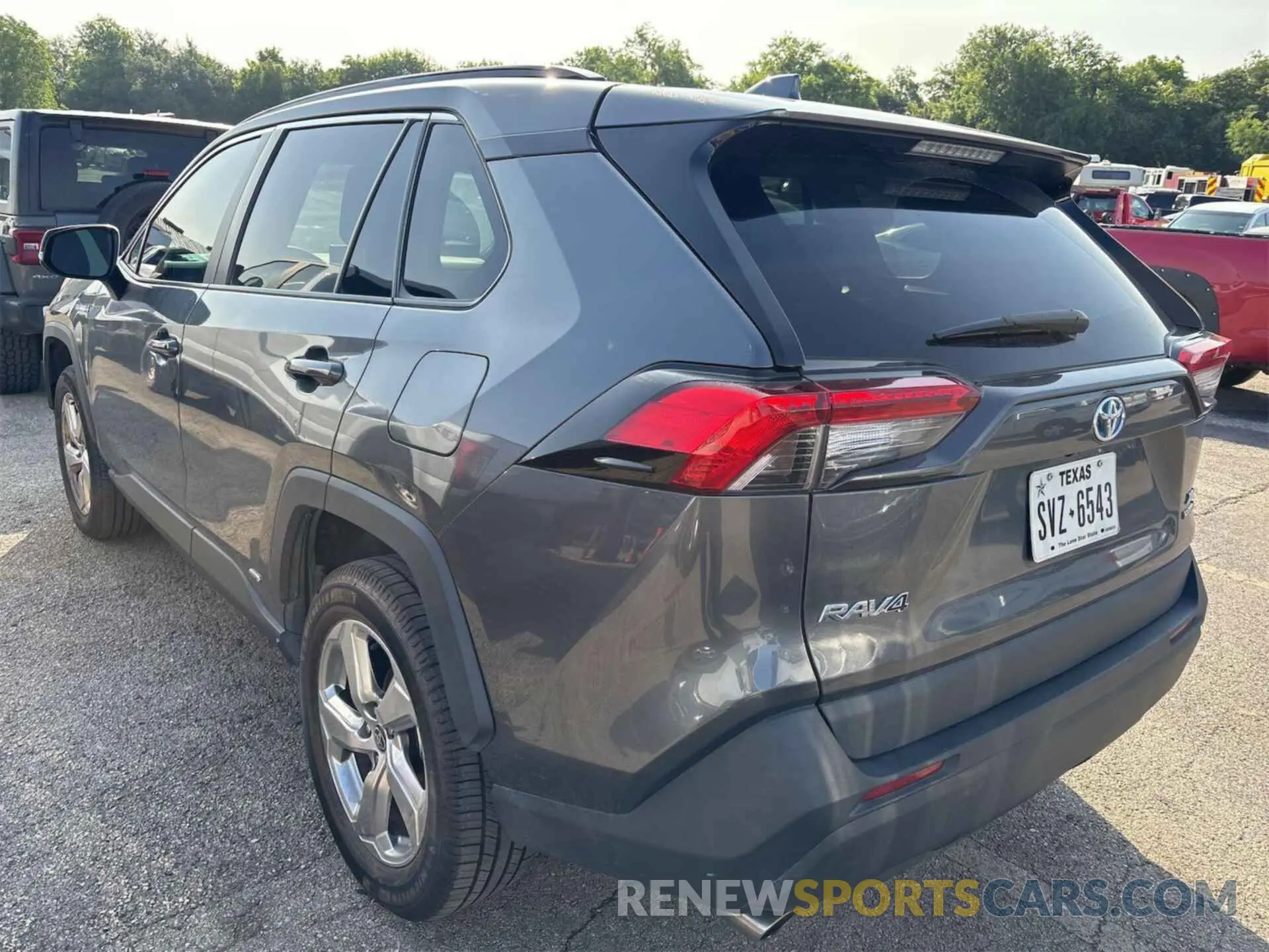 9 Photograph of a damaged car 4T3B6RFV5MU032099 TOYOTA RAV4 2021
