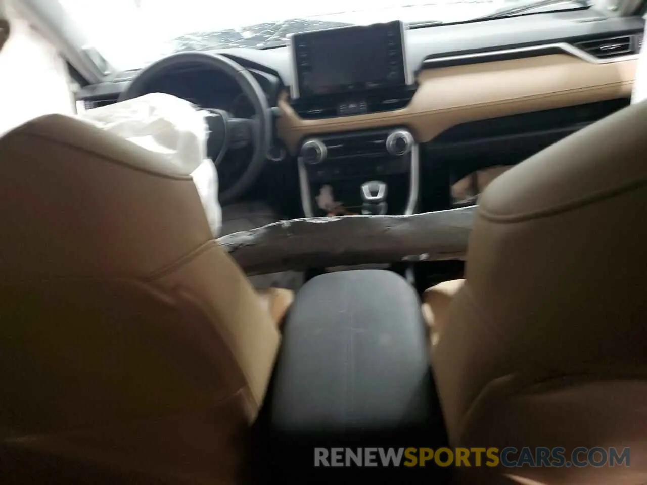 8 Photograph of a damaged car 4T3B6RFV5MU061229 TOYOTA RAV4 2021