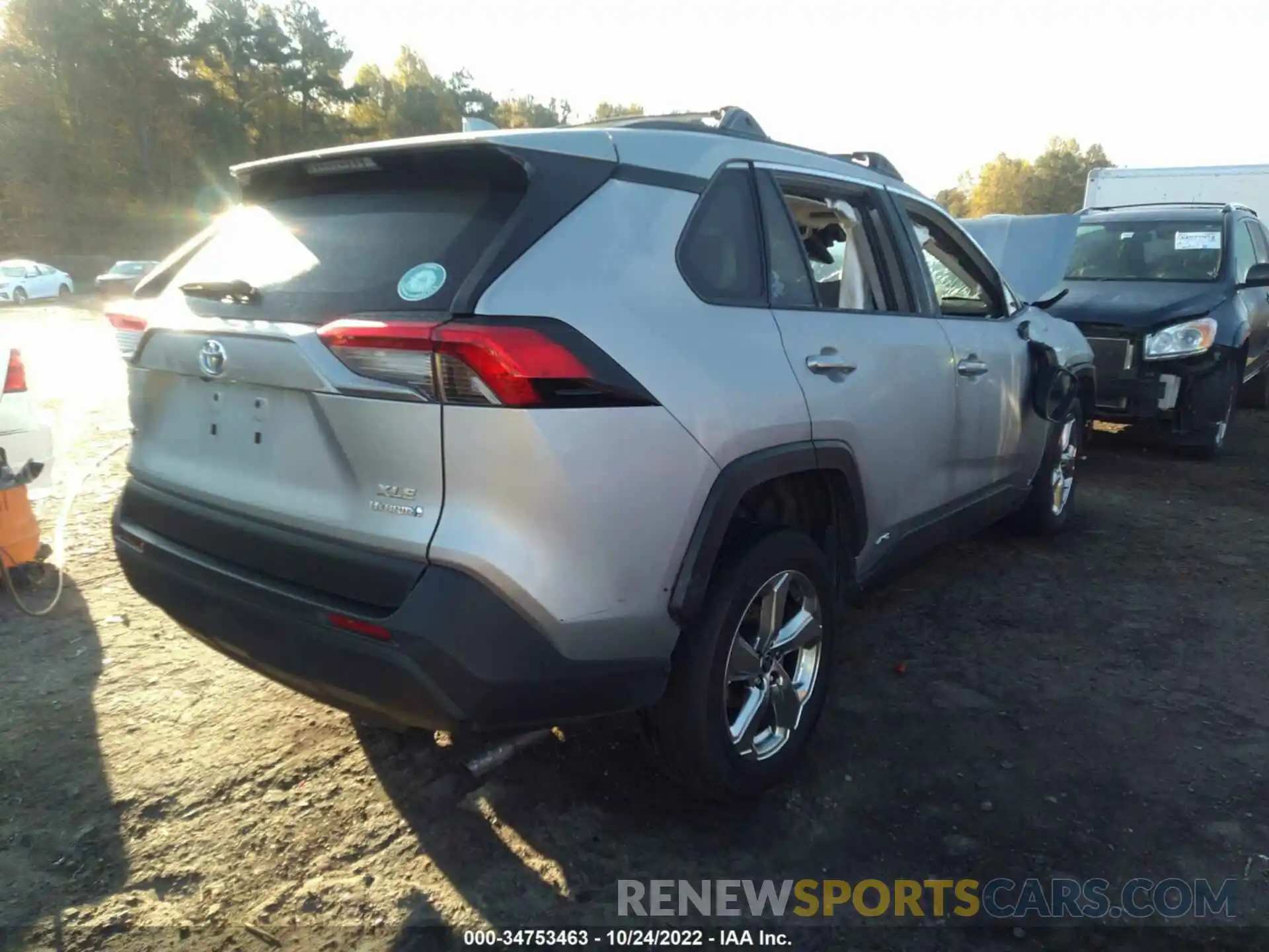 4 Photograph of a damaged car 4T3B6RFV6MU048960 TOYOTA RAV4 2021