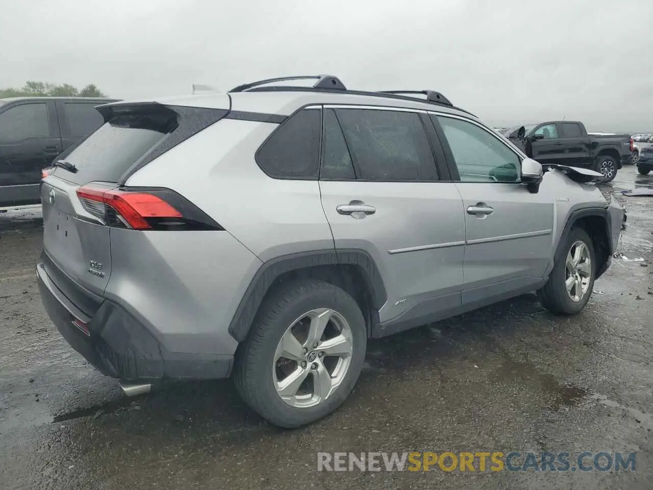 3 Photograph of a damaged car 4T3B6RFV6MU050207 TOYOTA RAV4 2021