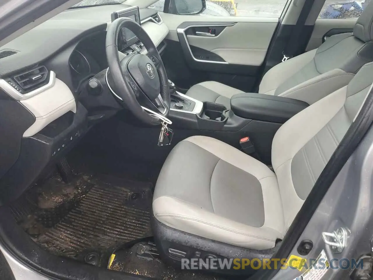 7 Photograph of a damaged car 4T3B6RFV6MU050207 TOYOTA RAV4 2021