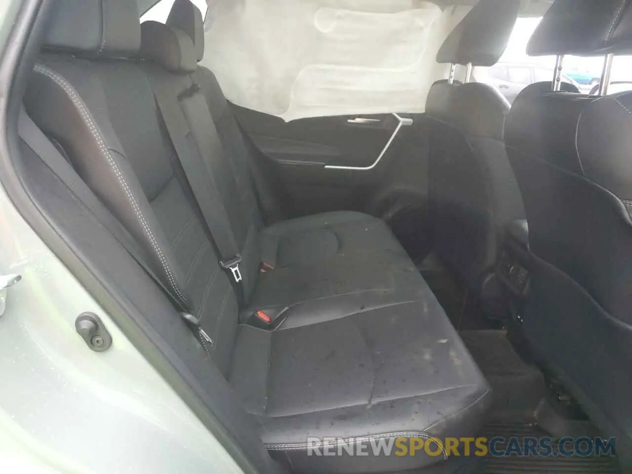 11 Photograph of a damaged car 4T3B6RFV6MU052961 TOYOTA RAV4 2021