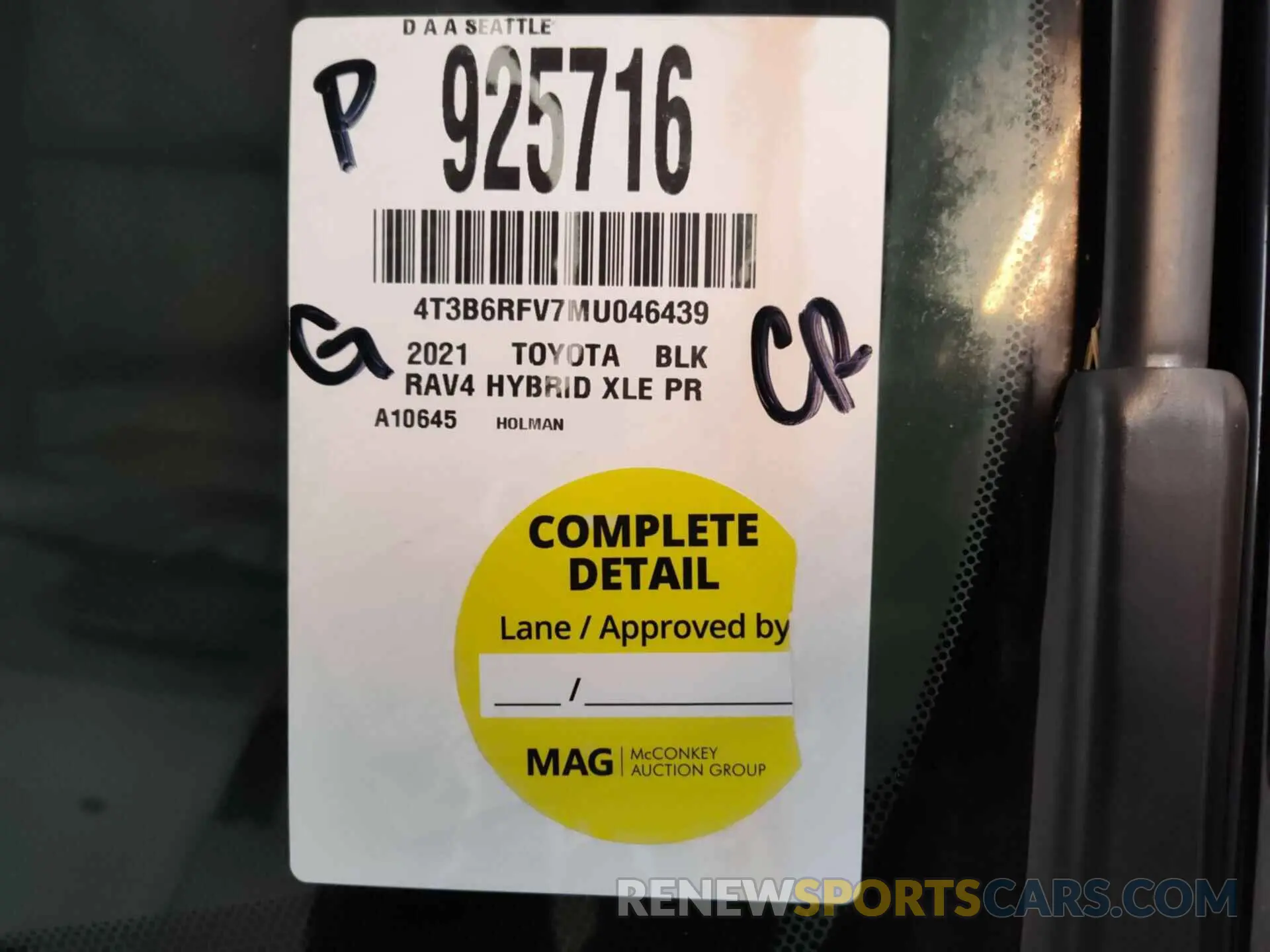 1 Photograph of a damaged car 4T3B6RFV7MU046439 TOYOTA RAV4 2021