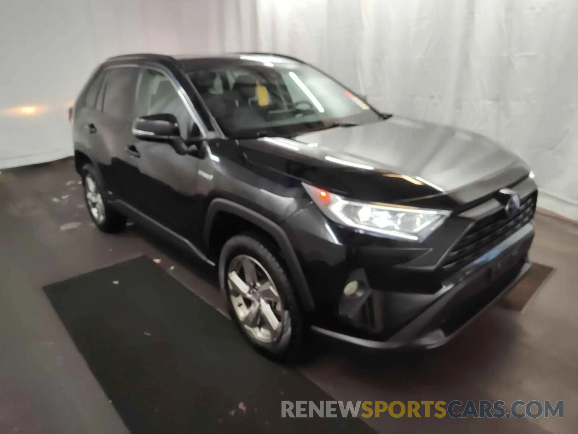 11 Photograph of a damaged car 4T3B6RFV7MU046439 TOYOTA RAV4 2021