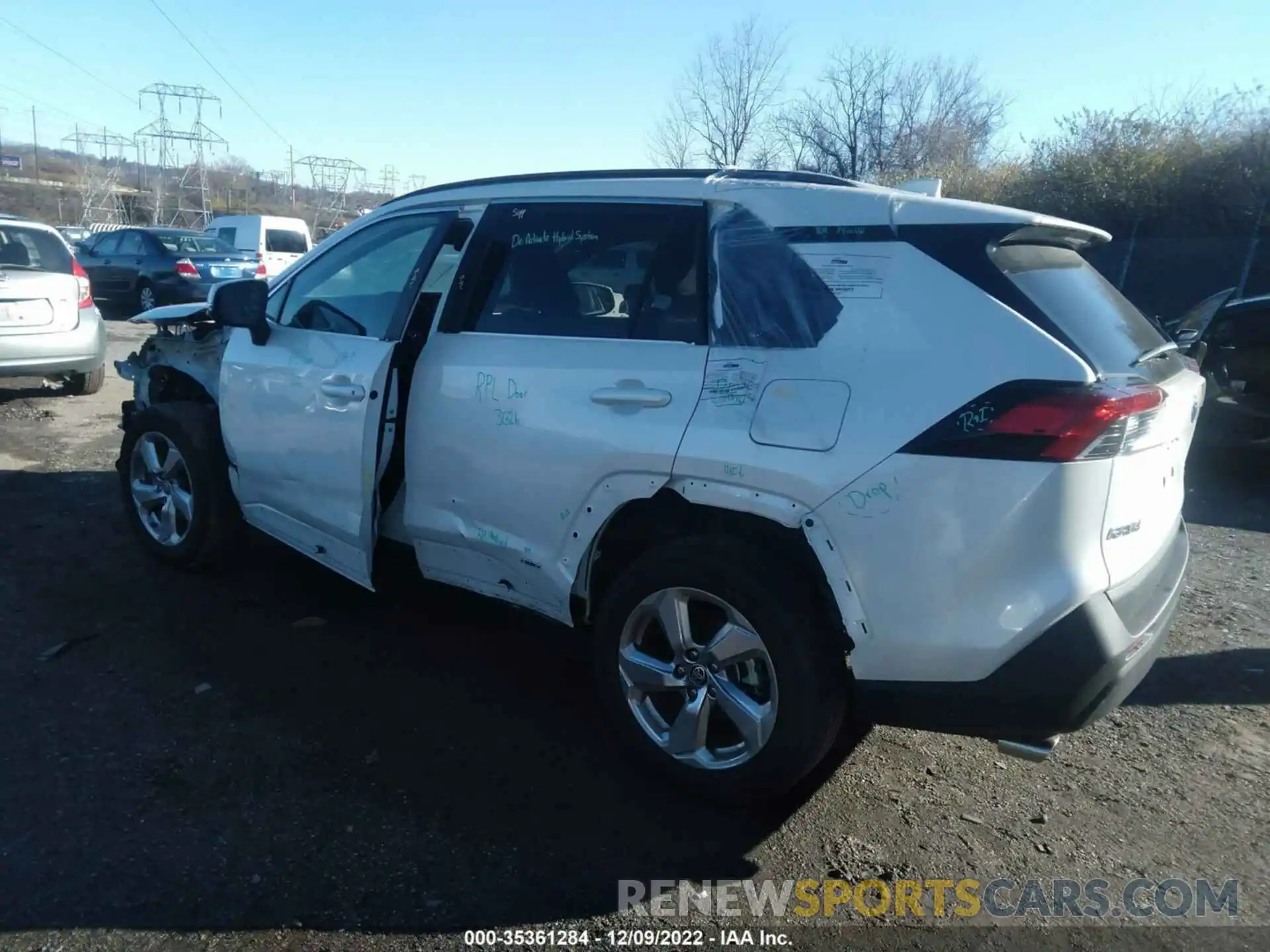 3 Photograph of a damaged car 4T3B6RFV8MU050953 TOYOTA RAV4 2021