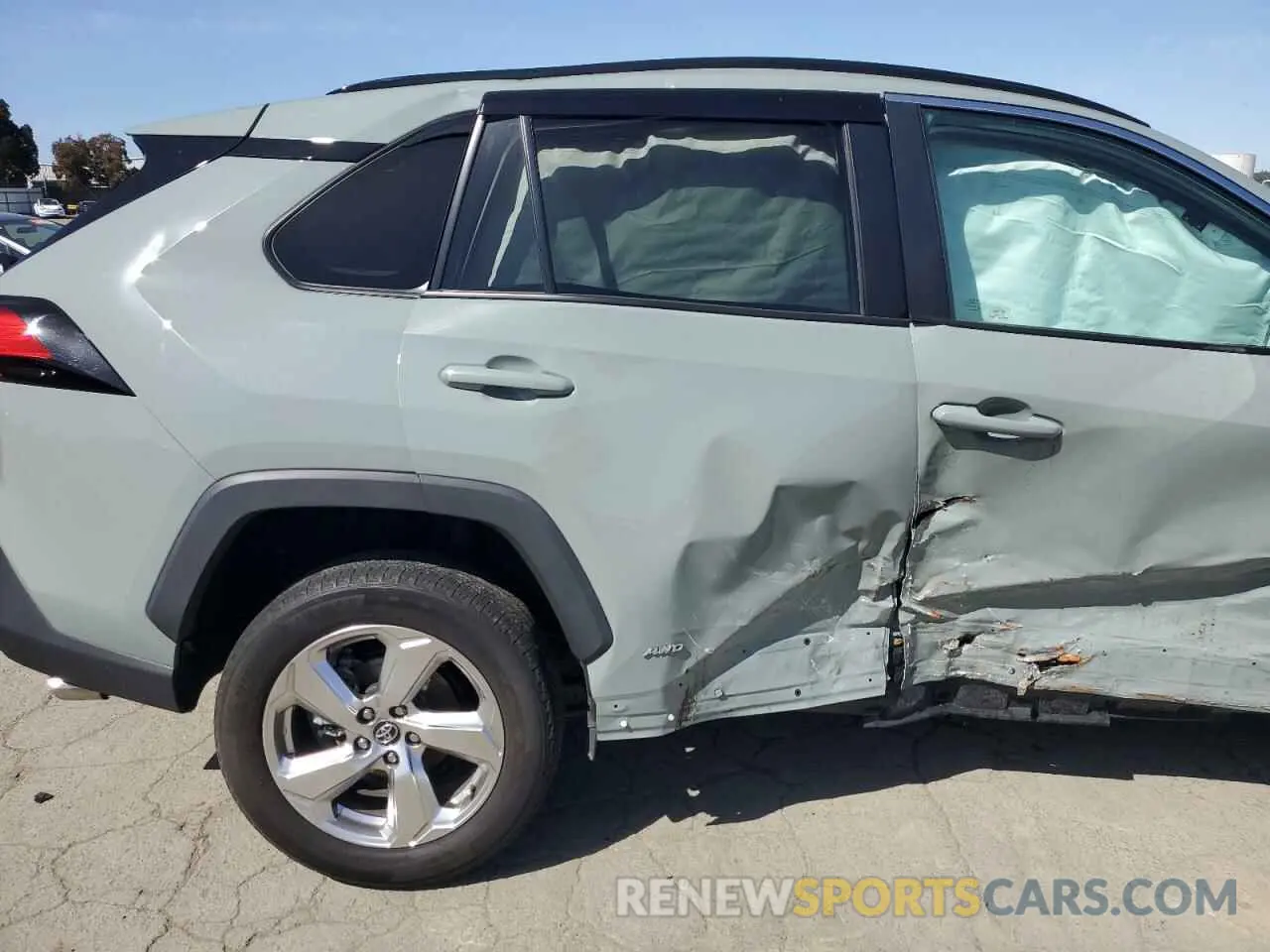 10 Photograph of a damaged car 4T3B6RFV9MU010221 TOYOTA RAV4 2021