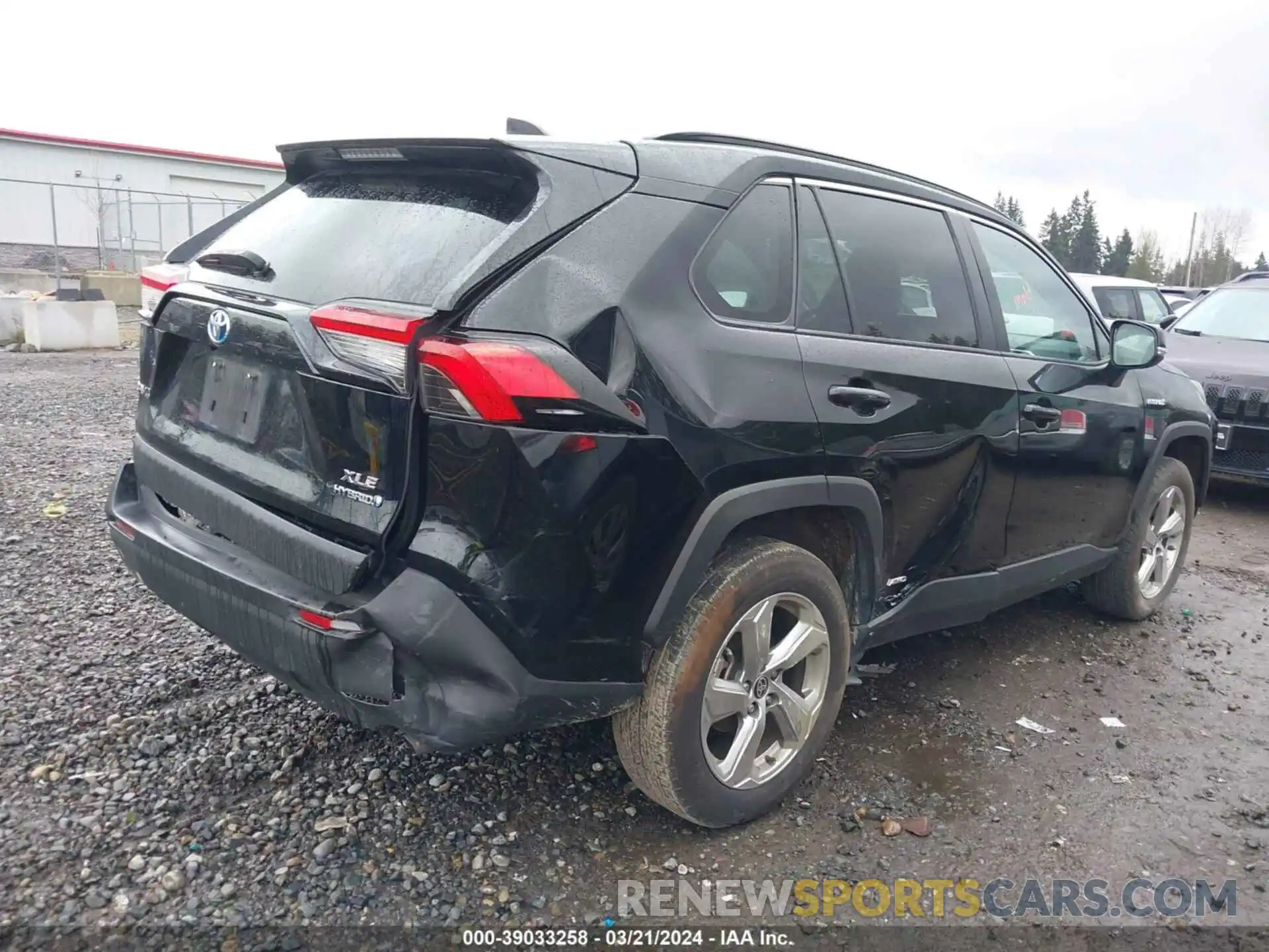 4 Photograph of a damaged car 4T3B6RFV9MU048838 TOYOTA RAV4 2021