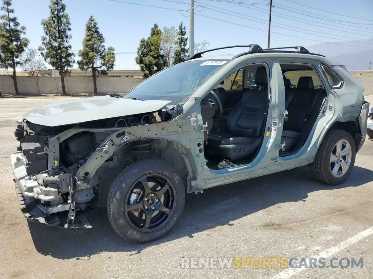 1 Photograph of a damaged car 4T3B6RFVXMU029151 TOYOTA RAV4 2021