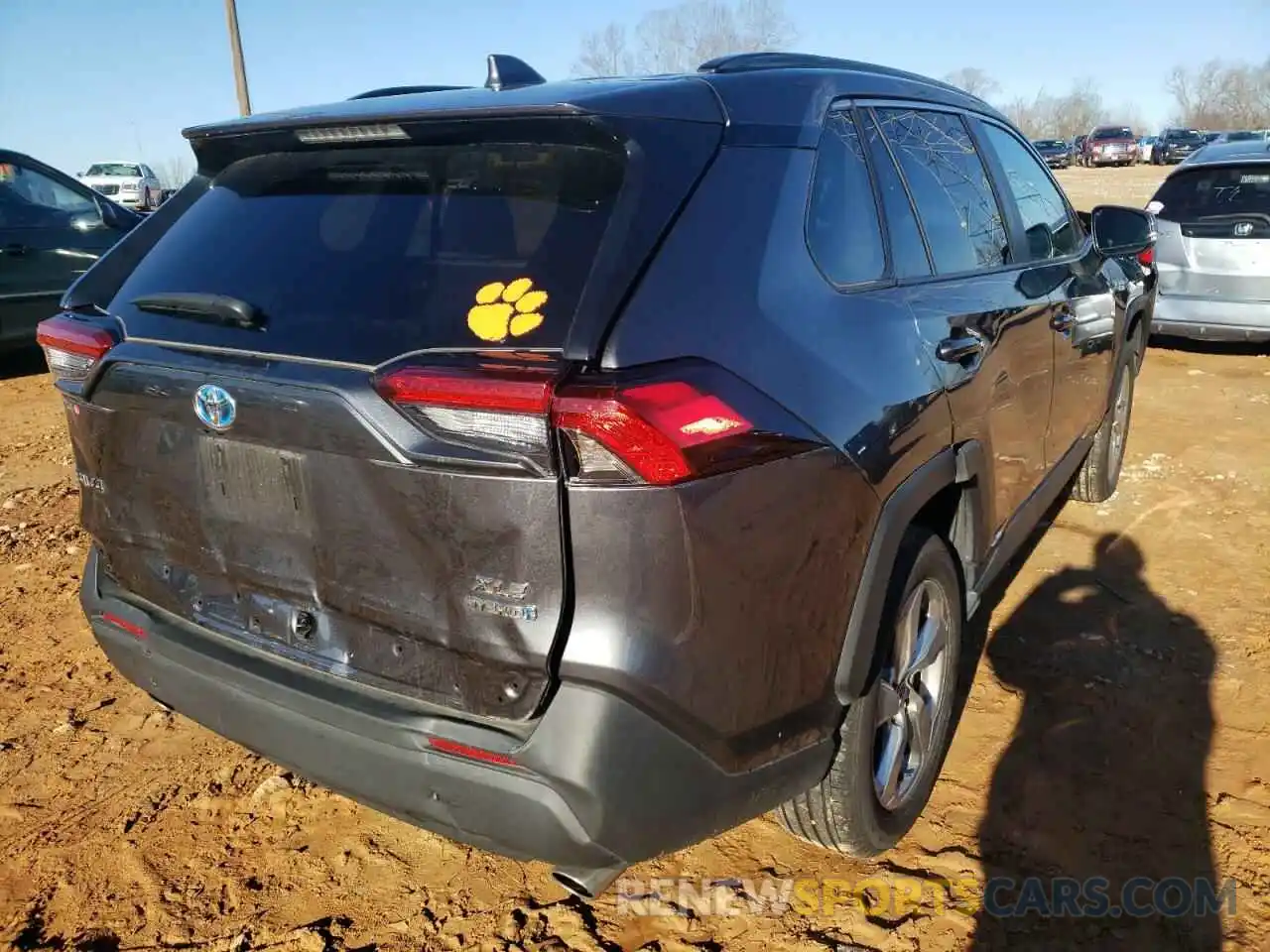 4 Photograph of a damaged car 4T3B6RFVXMU032874 TOYOTA RAV4 2021