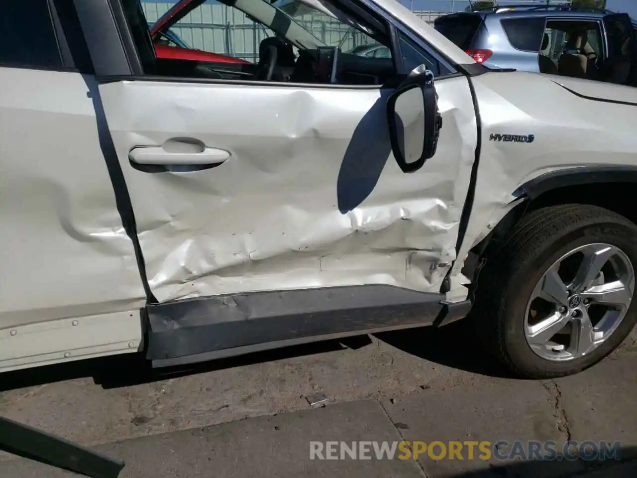 9 Photograph of a damaged car 4T3B6RFVXMU052946 TOYOTA RAV4 2021