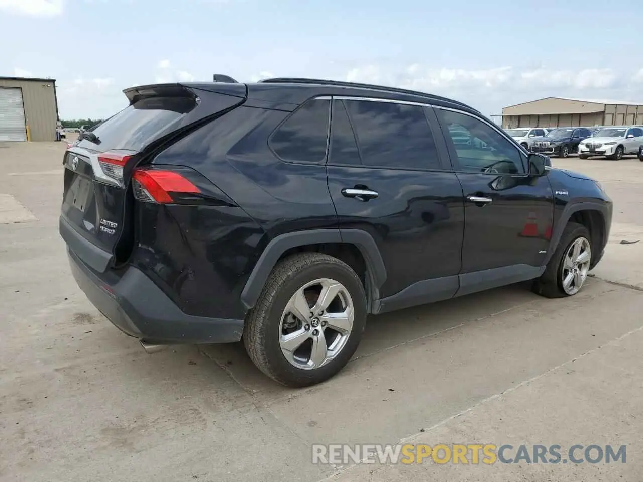 3 Photograph of a damaged car 4T3D6RFV0MU018779 TOYOTA RAV4 2021