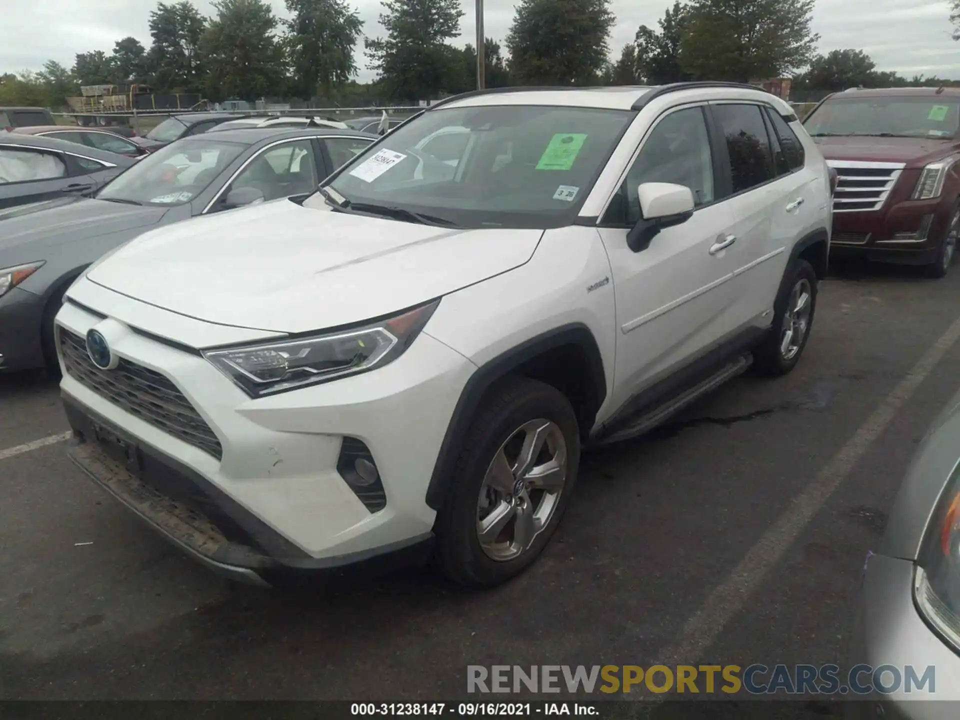 2 Photograph of a damaged car 4T3D6RFV0MU022928 TOYOTA RAV4 2021