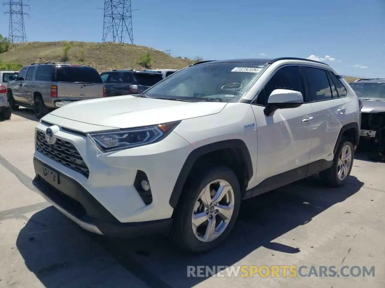 2 Photograph of a damaged car 4T3D6RFV1MU009878 TOYOTA RAV4 2021