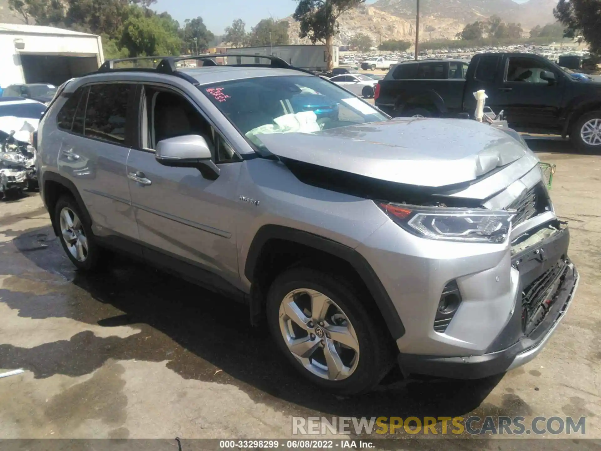 1 Photograph of a damaged car 4T3D6RFV1MU043660 TOYOTA RAV4 2021