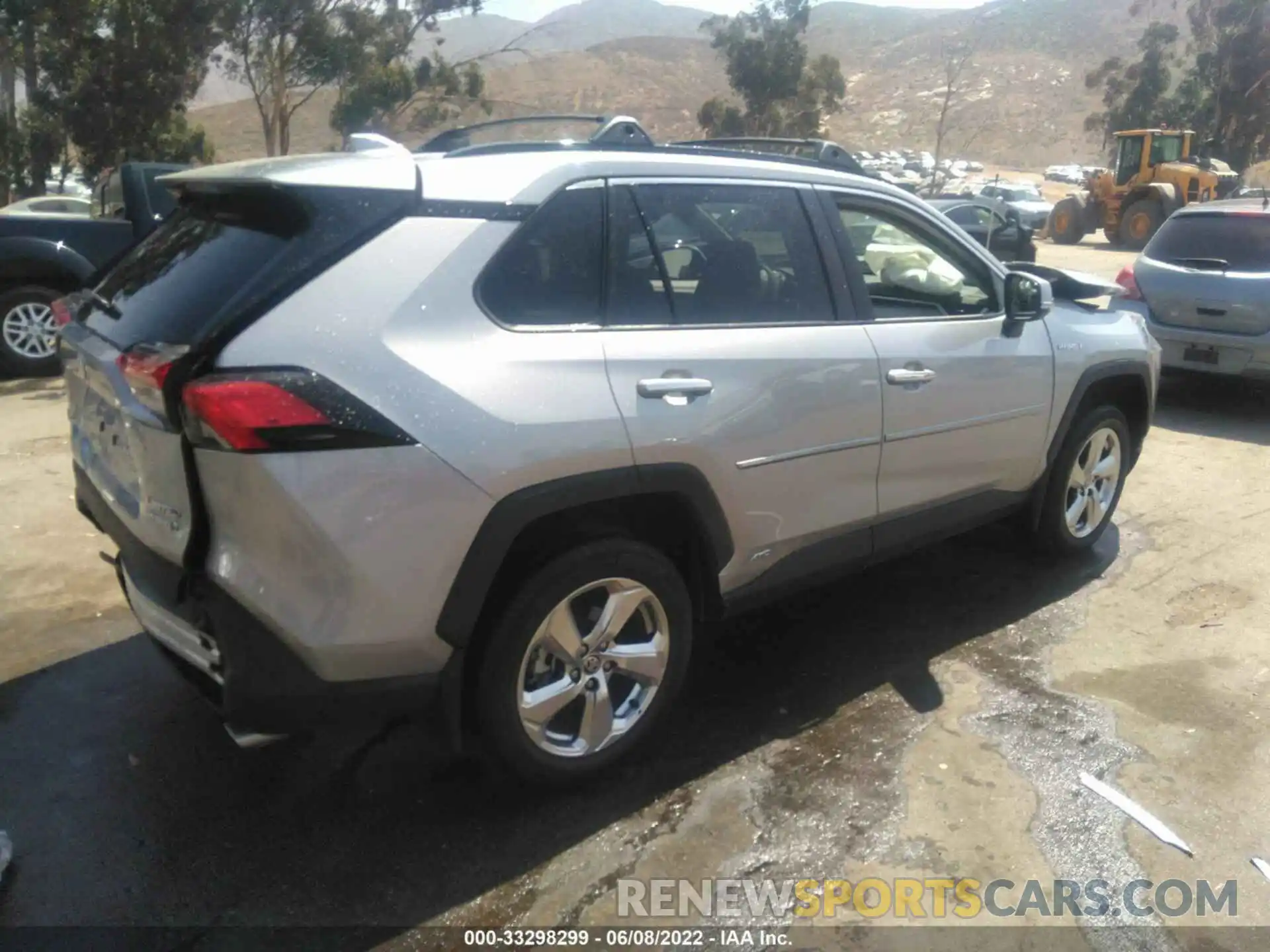 4 Photograph of a damaged car 4T3D6RFV1MU043660 TOYOTA RAV4 2021