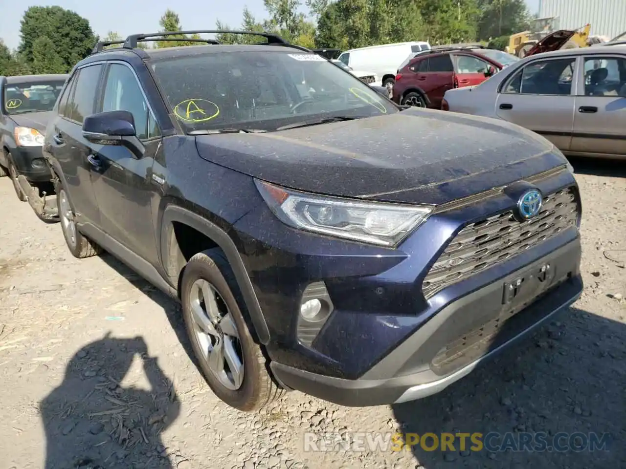 1 Photograph of a damaged car 4T3D6RFV1MU043769 TOYOTA RAV4 2021