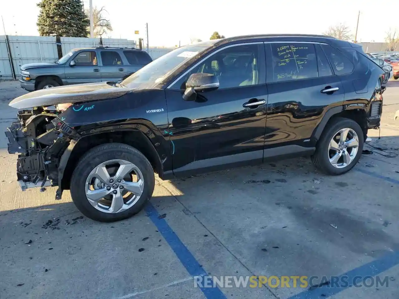 1 Photograph of a damaged car 4T3D6RFV1MU060071 TOYOTA RAV4 2021