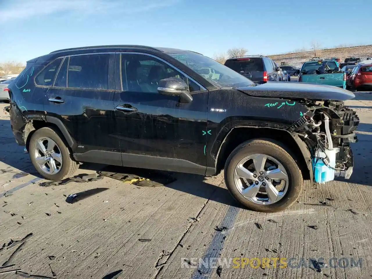 4 Photograph of a damaged car 4T3D6RFV1MU060071 TOYOTA RAV4 2021