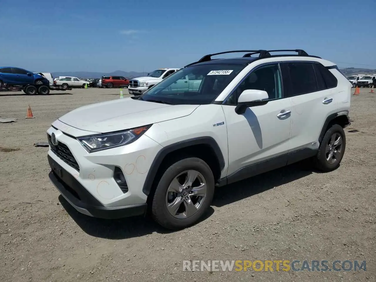 1 Photograph of a damaged car 4T3D6RFV2MU033610 TOYOTA RAV4 2021