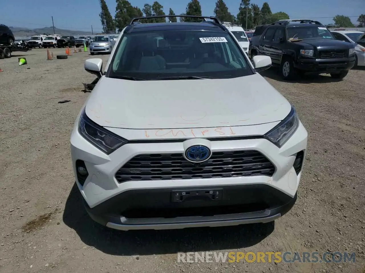 5 Photograph of a damaged car 4T3D6RFV2MU033610 TOYOTA RAV4 2021