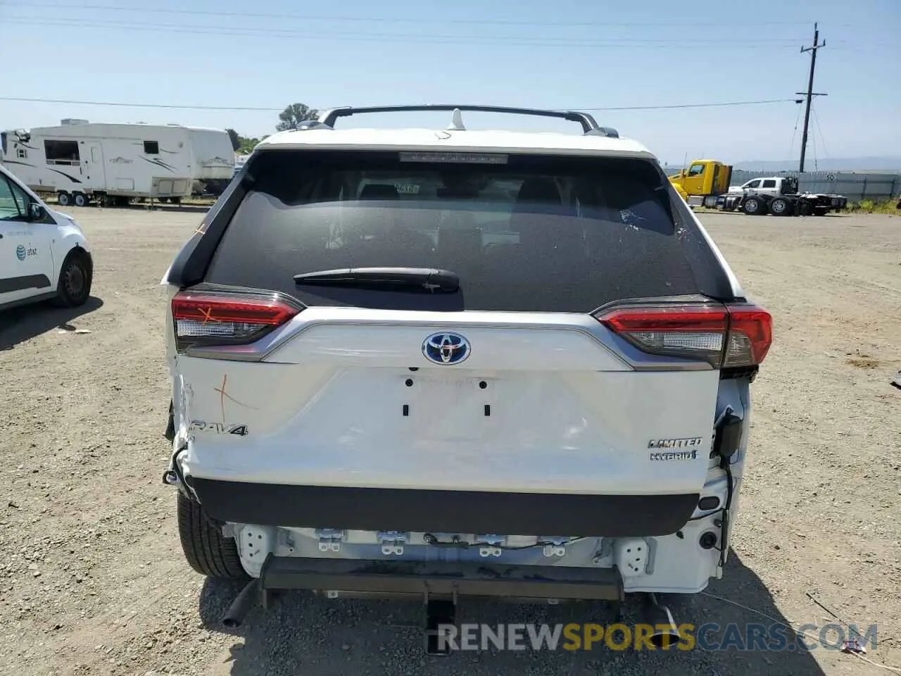 6 Photograph of a damaged car 4T3D6RFV2MU033610 TOYOTA RAV4 2021
