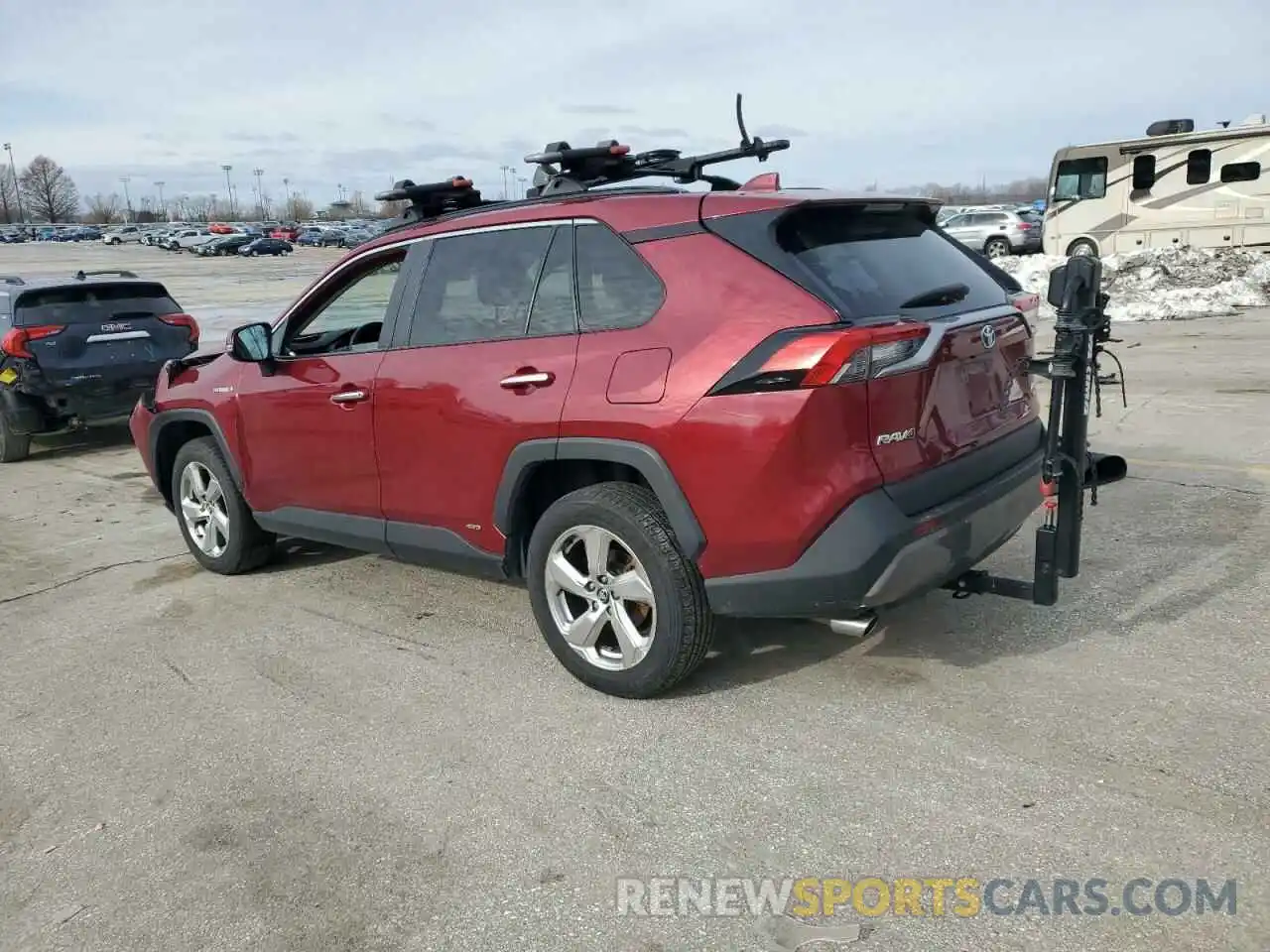 2 Photograph of a damaged car 4T3D6RFV3MU021451 TOYOTA RAV4 2021