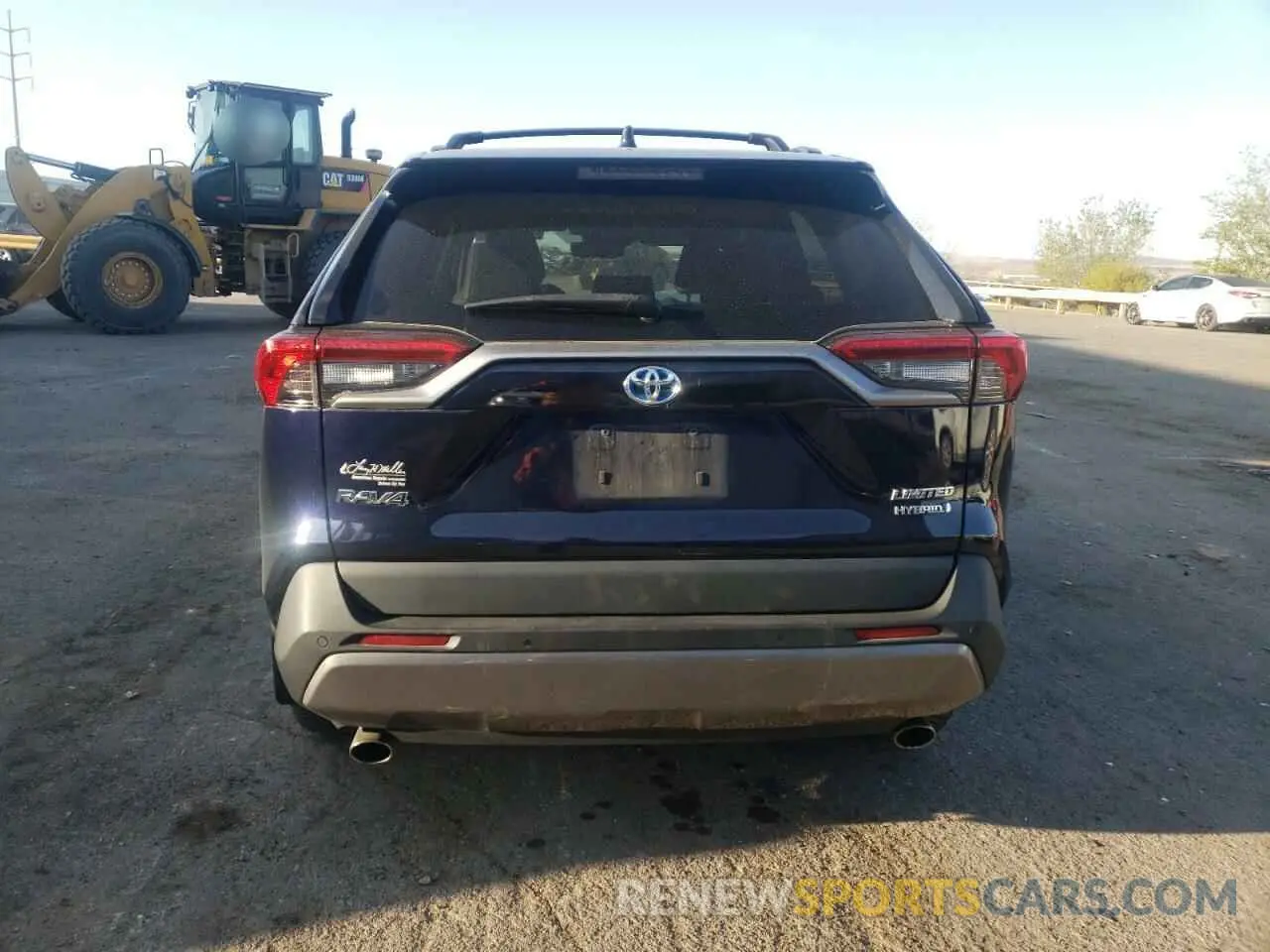 6 Photograph of a damaged car 4T3D6RFV3MU032207 TOYOTA RAV4 2021