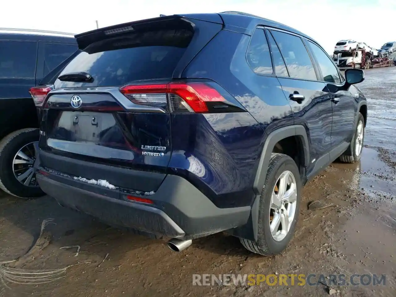 3 Photograph of a damaged car 4T3D6RFV3MU046494 TOYOTA RAV4 2021