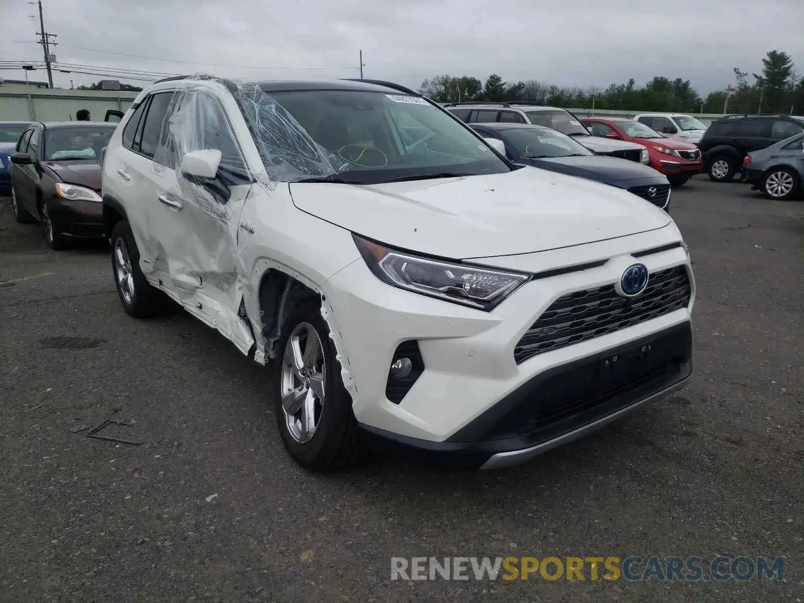 1 Photograph of a damaged car 4T3D6RFV4MU026741 TOYOTA RAV4 2021