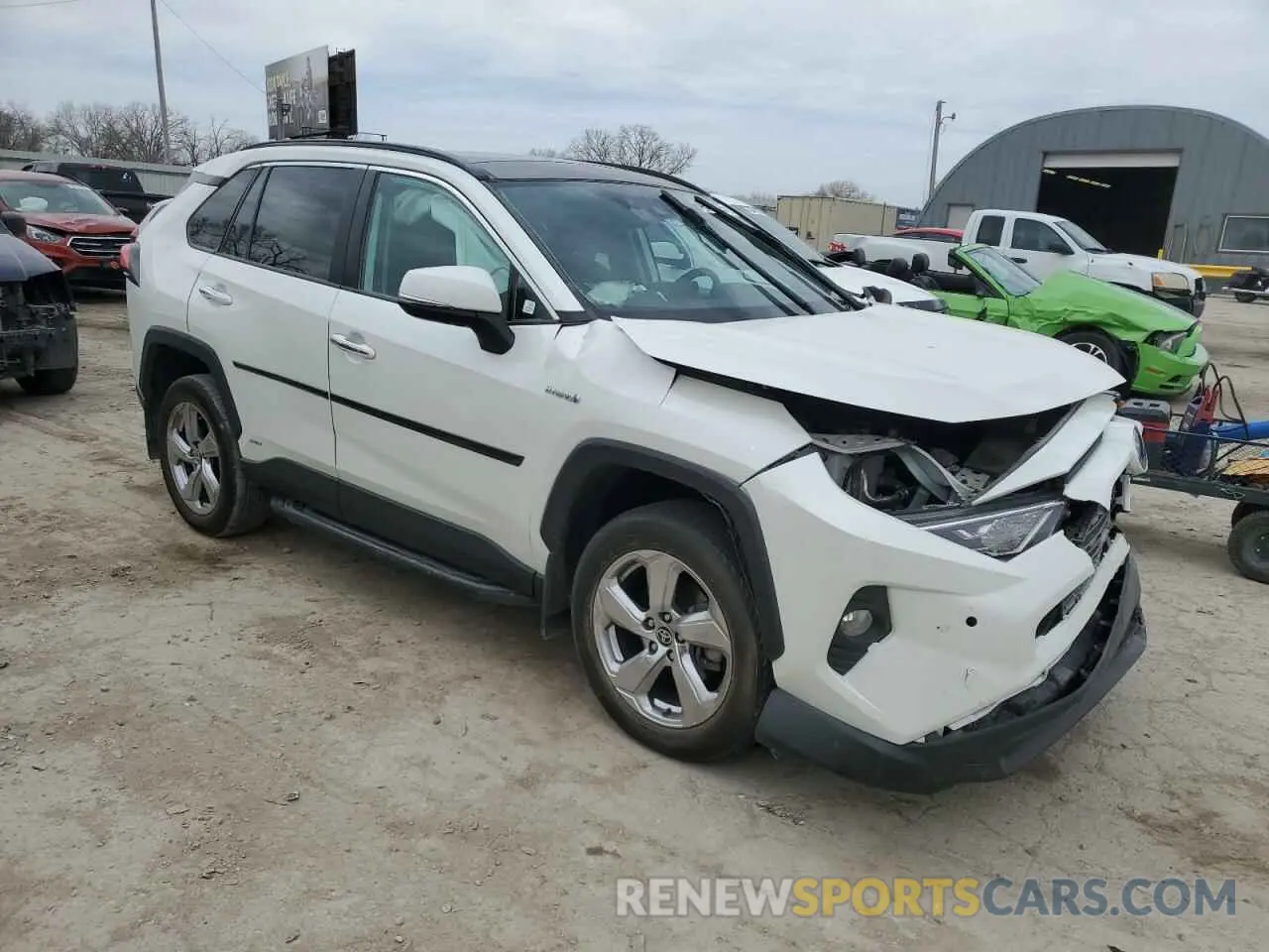 4 Photograph of a damaged car 4T3D6RFV4MU050070 TOYOTA RAV4 2021