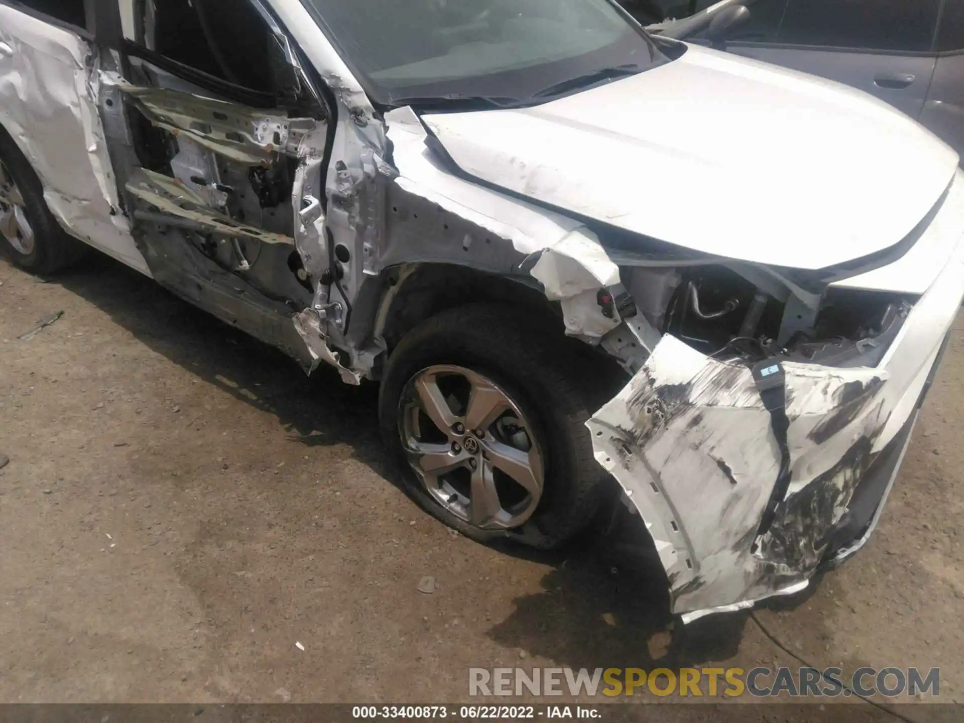 6 Photograph of a damaged car 4T3D6RFV6MU061121 TOYOTA RAV4 2021