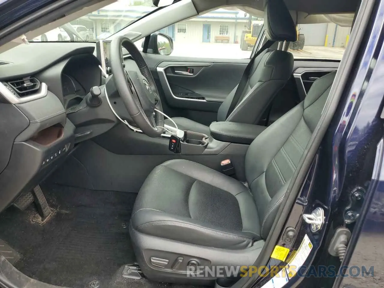 7 Photograph of a damaged car 4T3D6RFV9MU045754 TOYOTA RAV4 2021