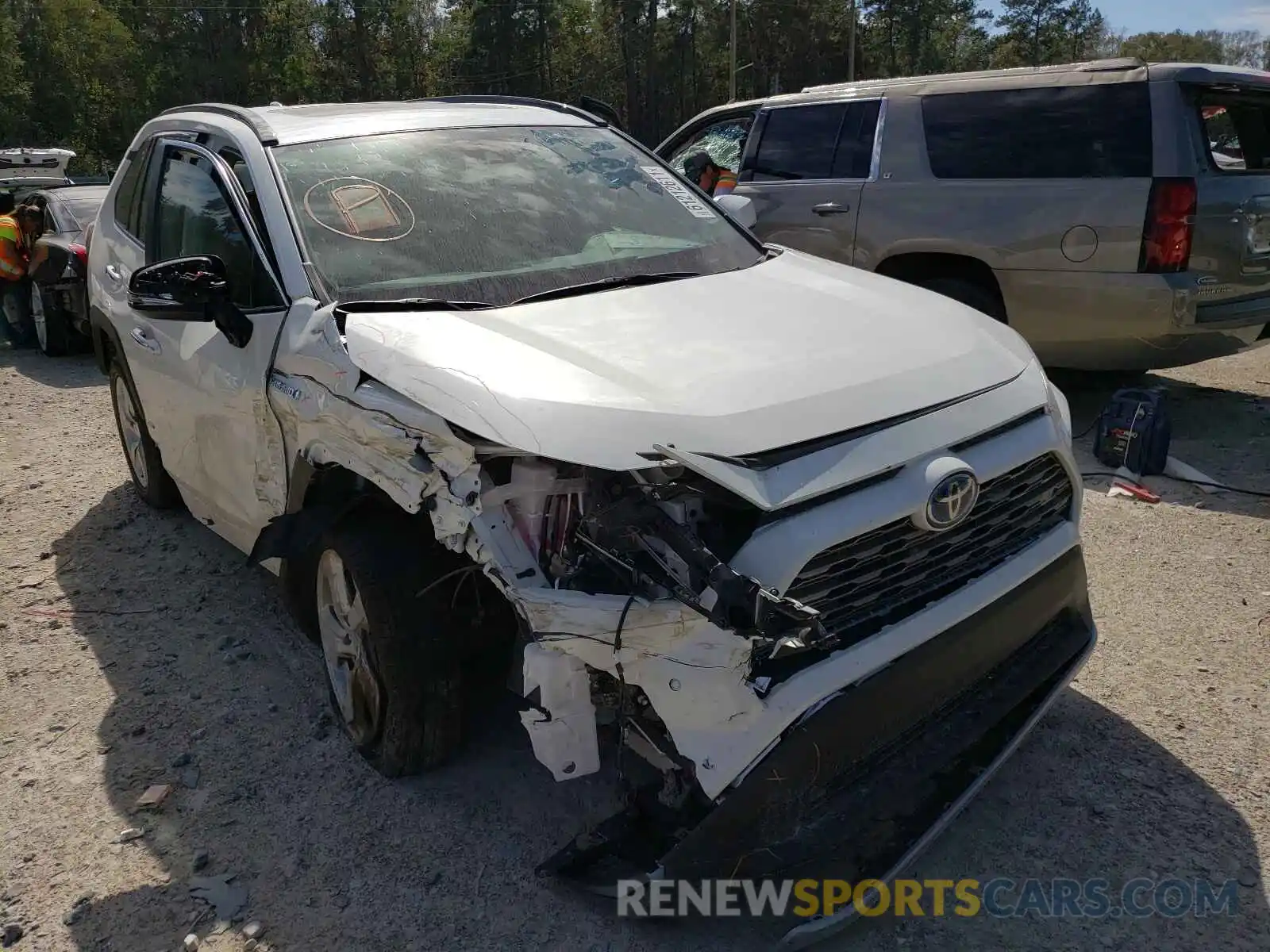 1 Photograph of a damaged car 4T3D6RFV9MU050792 TOYOTA RAV4 2021