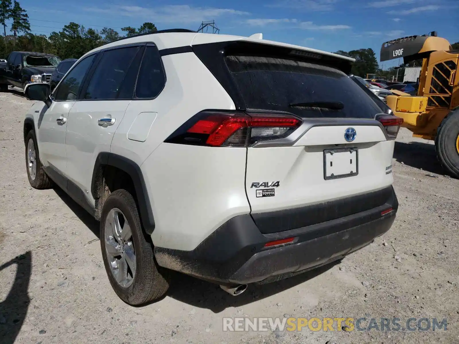 3 Photograph of a damaged car 4T3D6RFV9MU050792 TOYOTA RAV4 2021