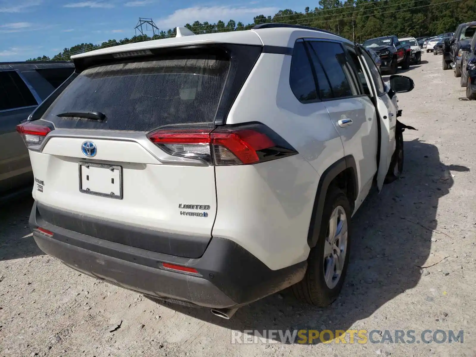 4 Photograph of a damaged car 4T3D6RFV9MU050792 TOYOTA RAV4 2021