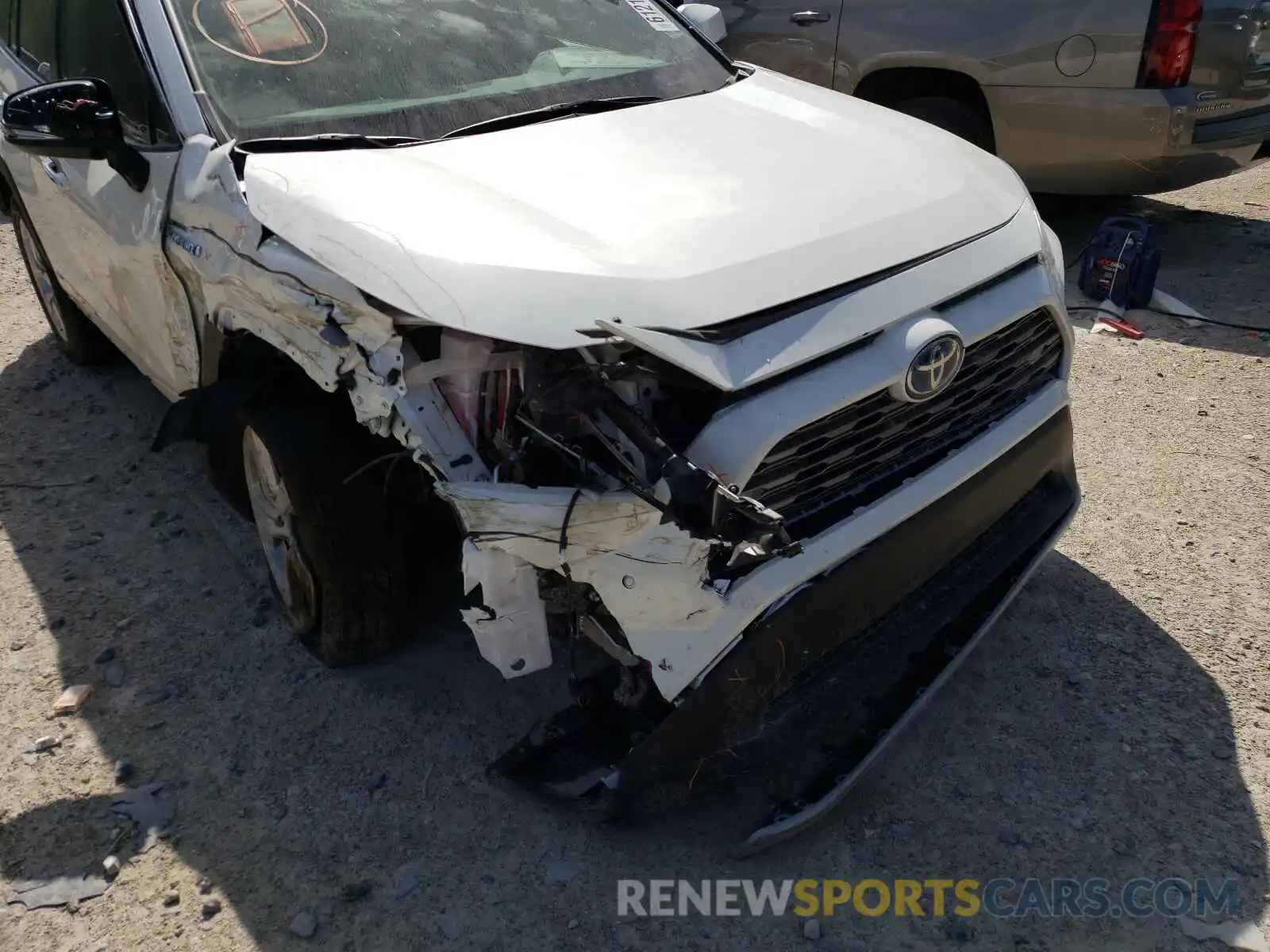 9 Photograph of a damaged car 4T3D6RFV9MU050792 TOYOTA RAV4 2021