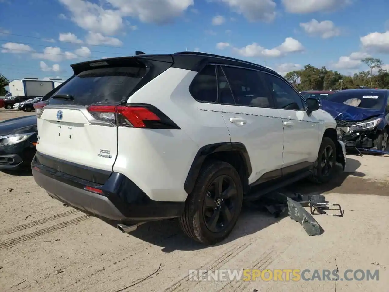 4 Photograph of a damaged car 4T3E6RFV1MU044683 TOYOTA RAV4 2021