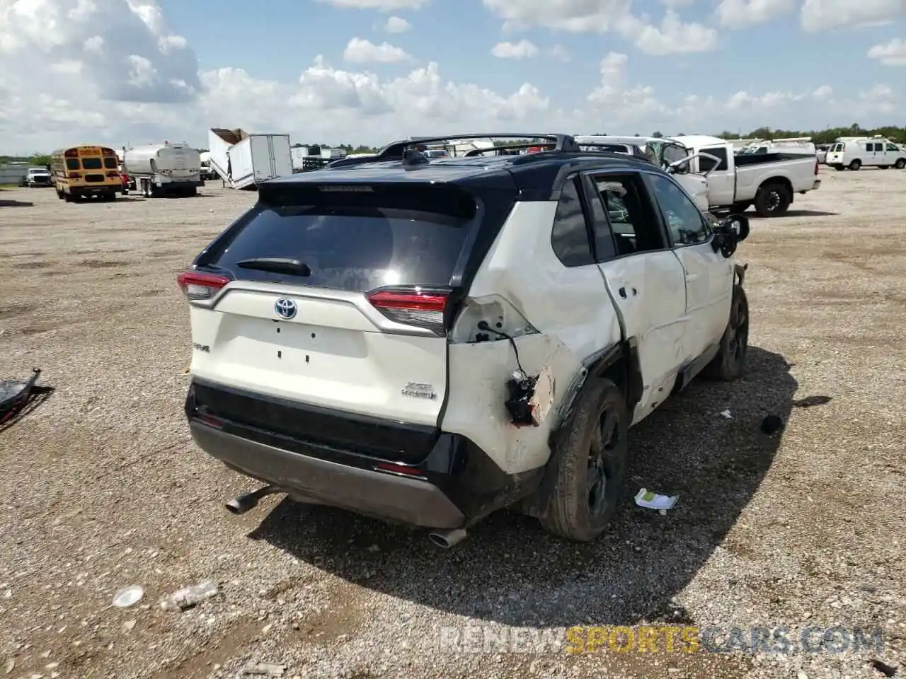 4 Photograph of a damaged car 4T3E6RFV1MU046045 TOYOTA RAV4 2021